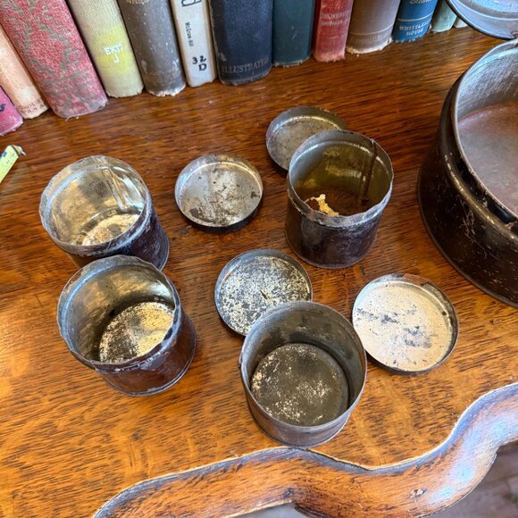 Primitive Antique 1800s Round Spice Tin with 4 Canisters - Picture 14 of 17
